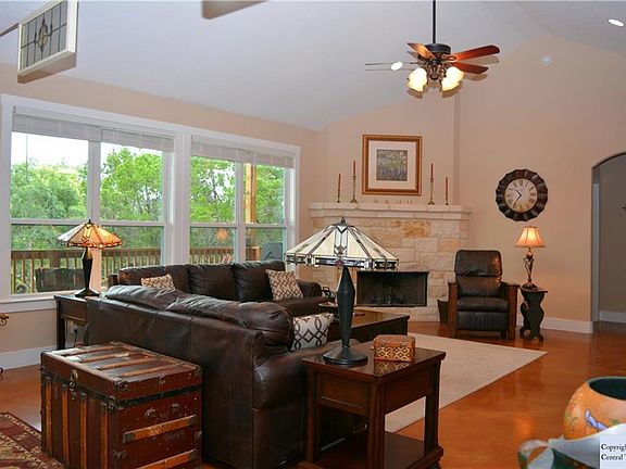 4th image of 1019 La Paloma Dr
