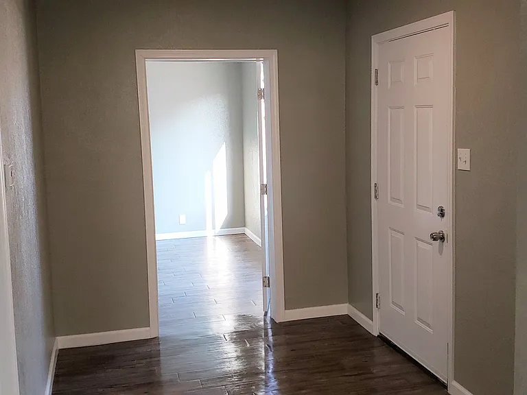 Entryway
Door on left is Office
Door straight ahead is Master