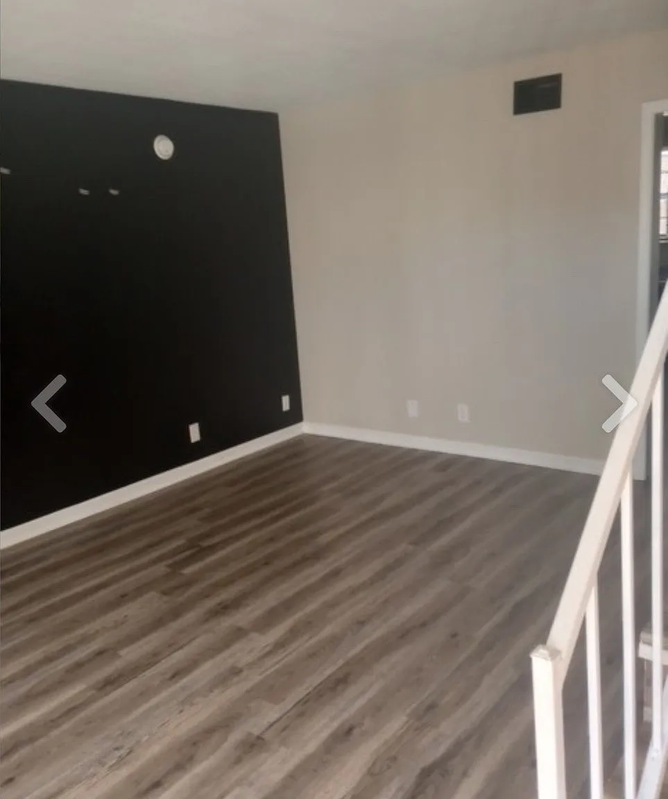 2 bed, 1.5 bath, 1000 sqft, $1,050 — Photo 3