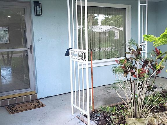 4th image of 7534 Rosewood Dr
