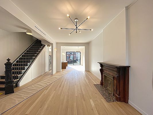 1st image of 426 8th St #2-4