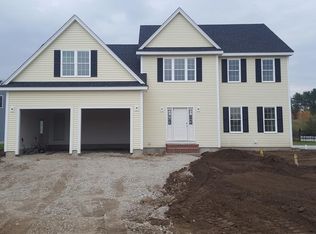 10 McKenzi Ln, Mansfield, MA 02048
