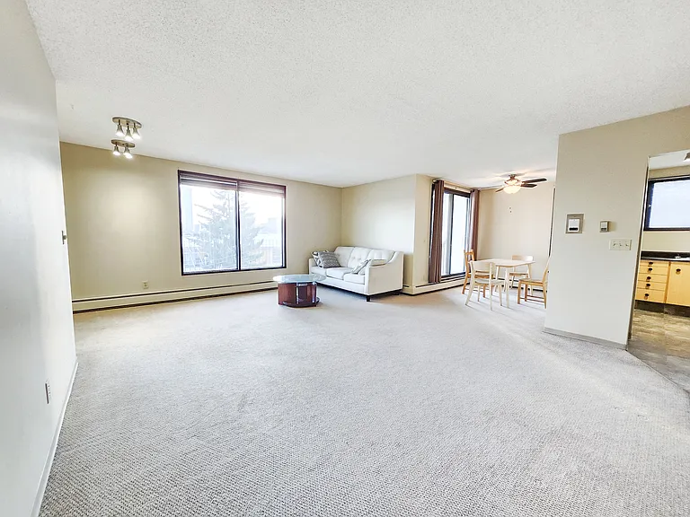 423 3rd Ave NE #2 — Photo 10