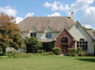 S6W31415 Hidden Hollow Ct, Delafield, WI 53018