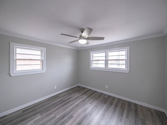 5th image of 1511 E Everglade Ave