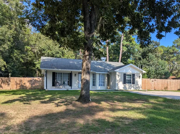 212 Middle Rd, Beaufort, SC 29907