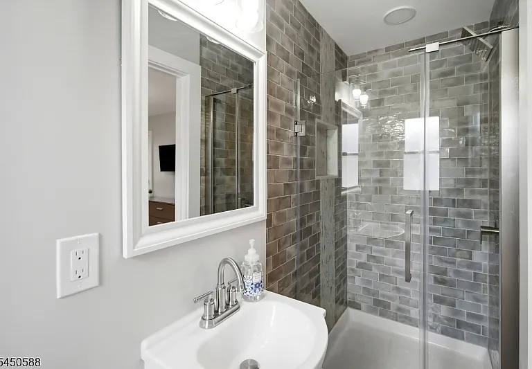 19 Evelyn Ct #2 — Photo 7