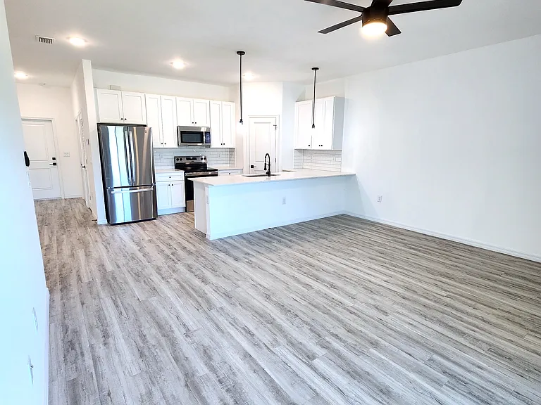 133 Hightower Ave S #133 — Photo 11