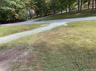 884 Hockett Rd, Manakin Sabot, VA 23103