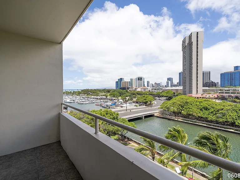 1676 Ala Moana Blvd #710 — Photo 6