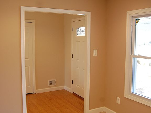3rd image of 7723 Arlen St
