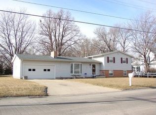 1324 Saint Paul Rd, Grand Island, NE 68801