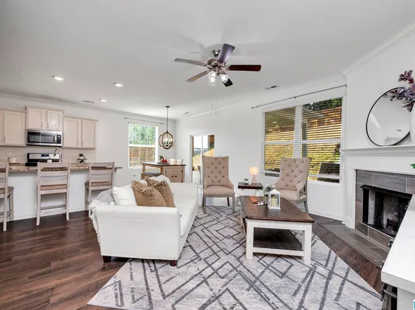 133 Rock Terrace Cir, Helena, AL 35080