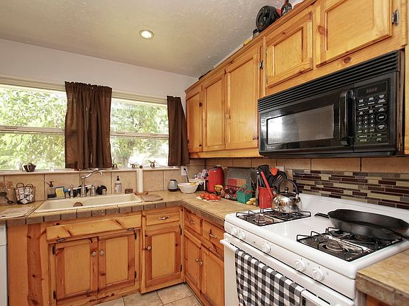 5th image of 3287 E Bailey Dr