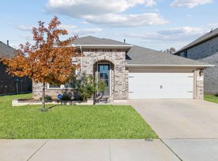 8617 Keeneland Dr, Fort Worth, TX 76120
