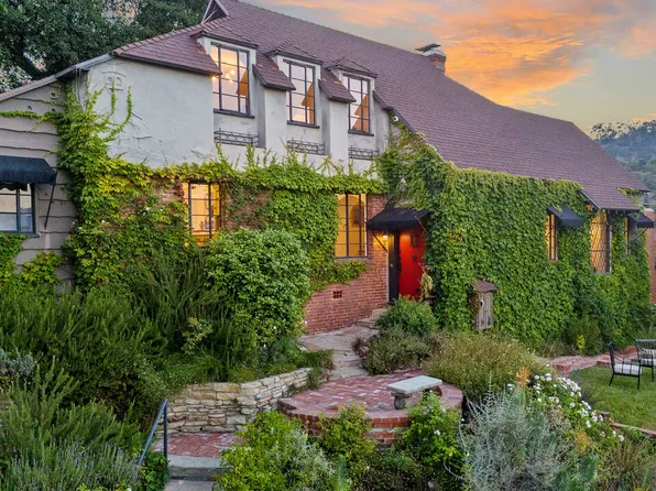 3827 Carnavon Way, Los Angeles, CA 90027