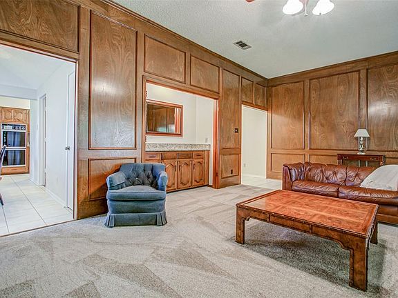 4th image of 409 Brookfield Dr