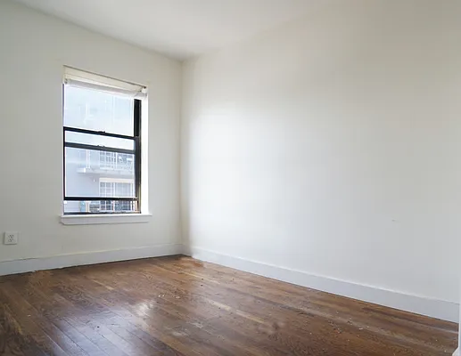 Rented by EXR | media 13