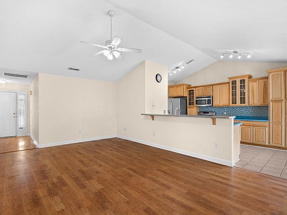 2nd image of 2375 Seaford Dr.