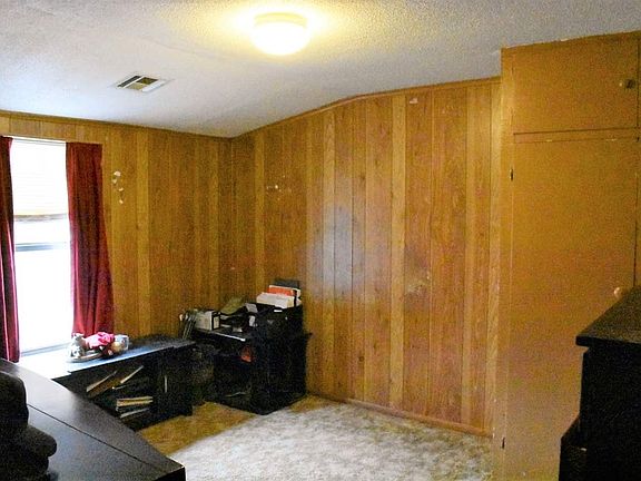 5th image of 118 Illinois Ave