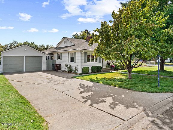 4th image of 101 W Shamrock Dr #E