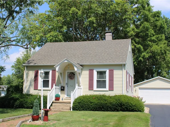 713 N Lodge St, Shelbyville, IL 62565