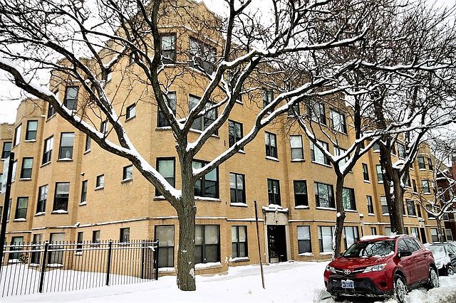 1st image of 4827 N Fairfield Ave APT 3