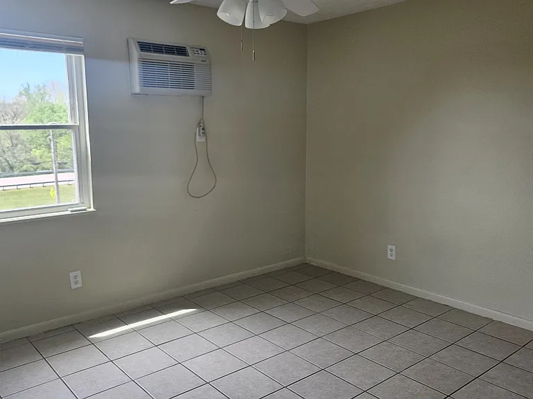 310 Main St #4 — Photo 11