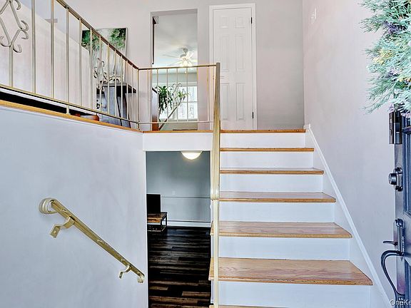 4th image of 302 Old Haverstraw Road