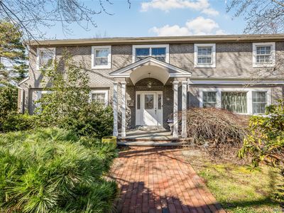 18 Woodland Road, Roslyn, NY, 11576