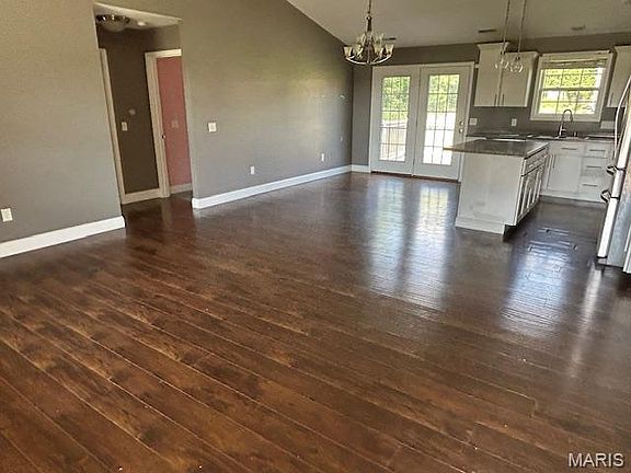 4th image of 1221 County Road 325