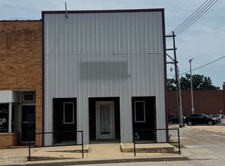 412 Broadway St, Lincoln, IL 62656