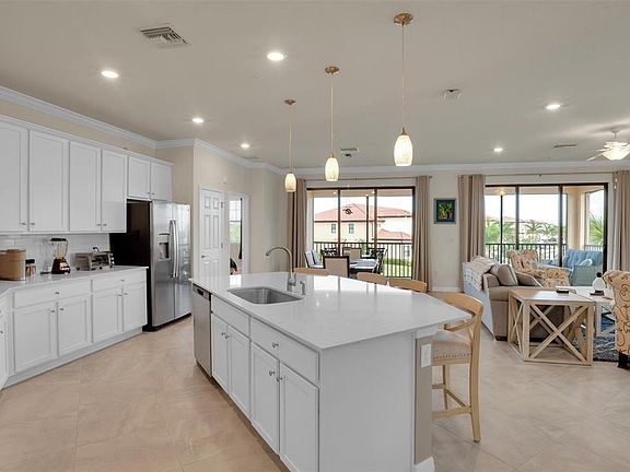 5th image of 10042 Crooked Creek Dr #203