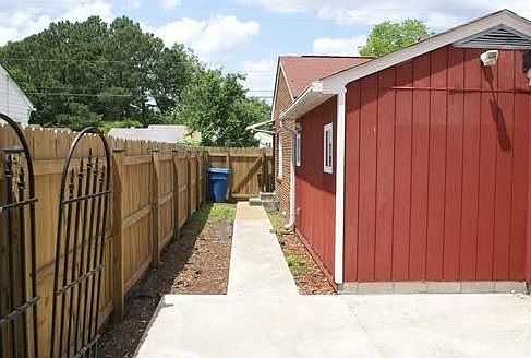 2nd image of 5513 Aragon Dr