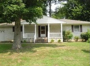 878 Lacon Dr, Newport News, VA 23608