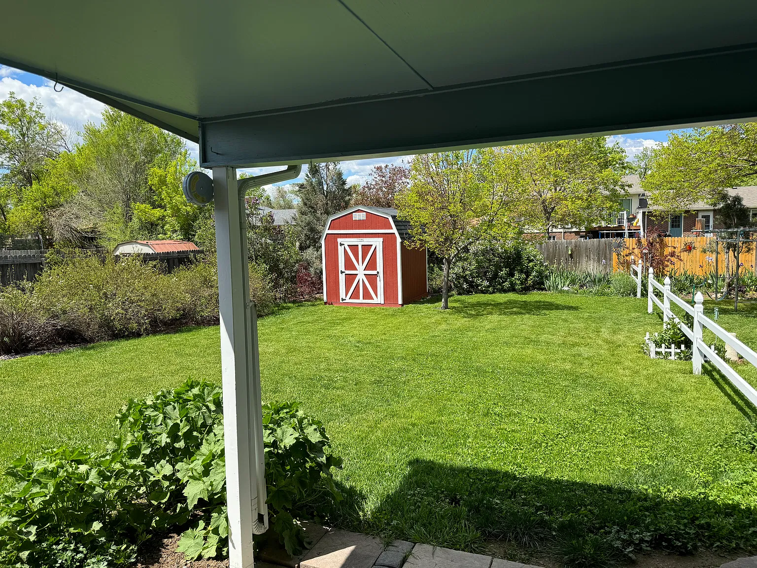 2 bed, 900 sqft, $2,200 — Photo 2