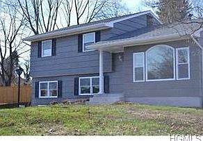 1st image of 16 Deerfoot Ln