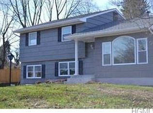 16 Deerfoot Ln, New City, NY 10956
