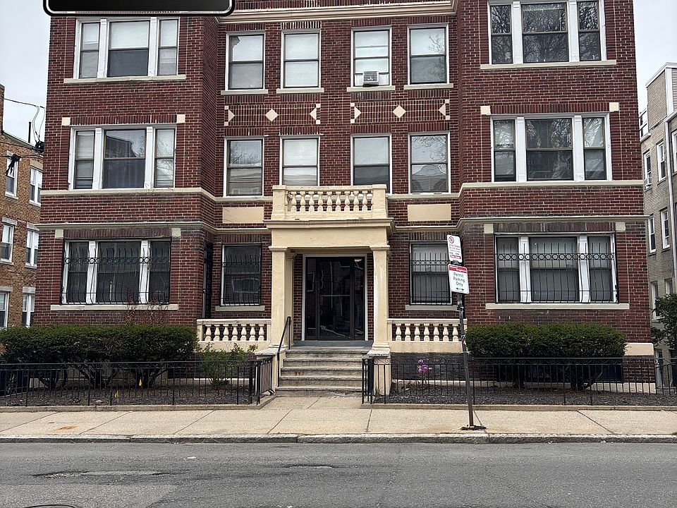 1st image of 240 Kelton St #4A
