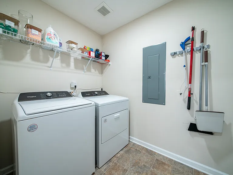 5788 Sandy View Dr — Photo 10
