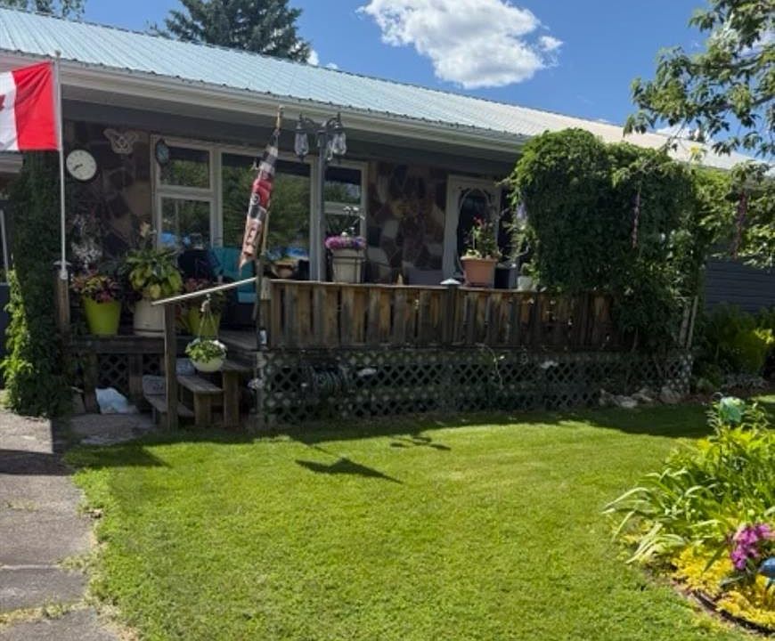 1st image of 310 2nd Ave S