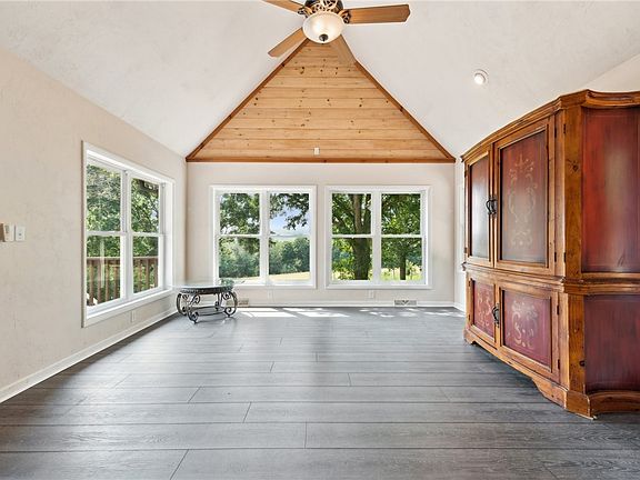 4th image of 154 Foggy Mountain Ln