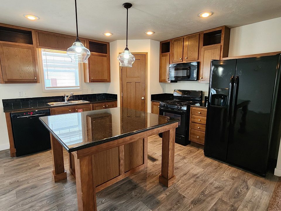 1st image of 105 20th St NW #483