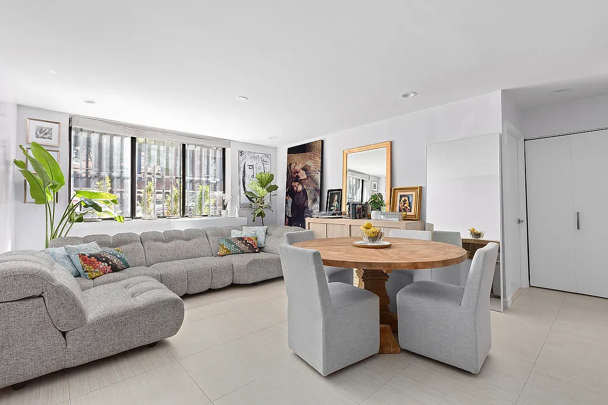 445 West 54th Street — Photo 2