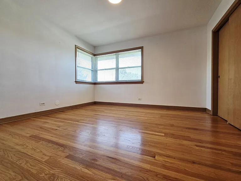 1431 Balmoral Ave #2S — Photo 11