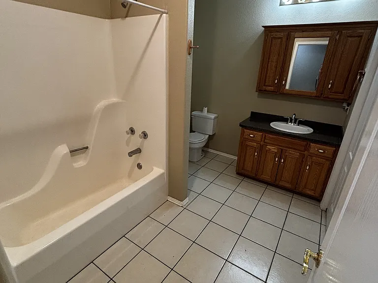 104 Cheyenne Ln — Photo 10