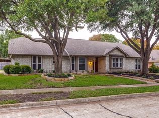 609 Ridgegate Dr, Garland, TX 75040