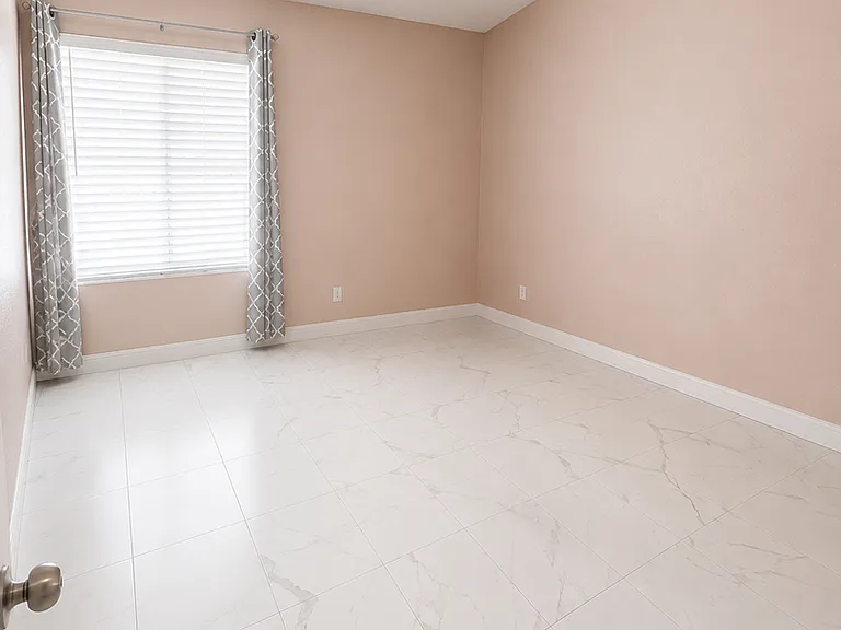 693 Kensington Cir — Photo 7