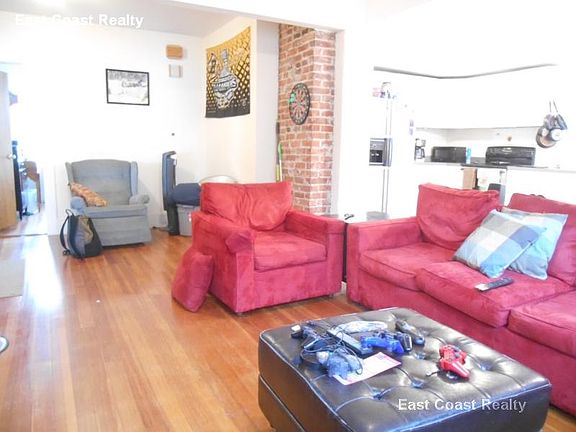 4th image of 501 Washington St APT 01C