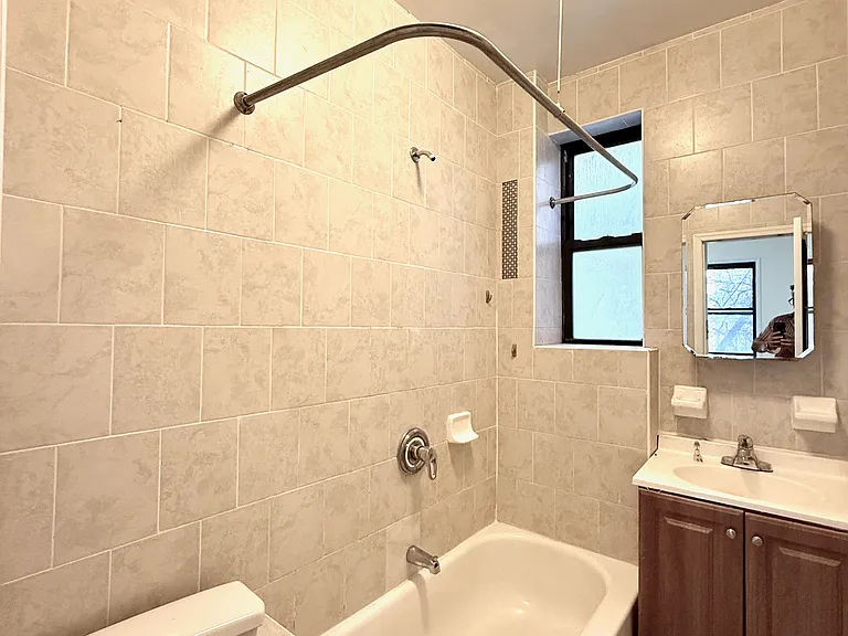 45-19 39th Pl #3R — Photo 6